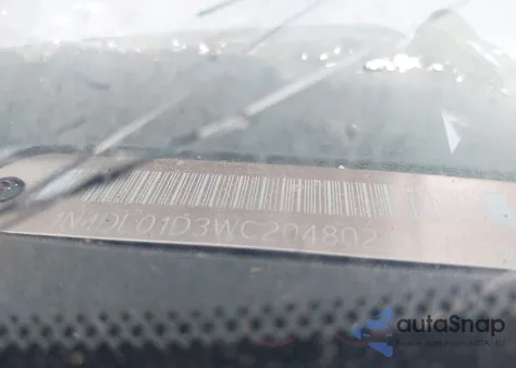 1998 Nissan Altima Gle/Gxe/Se/Xe z USA, uszkodzony, nr VIN 1N4DL01D3WC204802